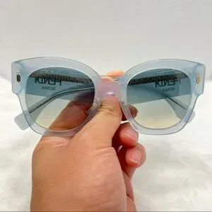 Fendi Sunglasses New Square Blue Authentic Fendi | Accessories | Fendi Sunglasses New Square Blue  main image 3